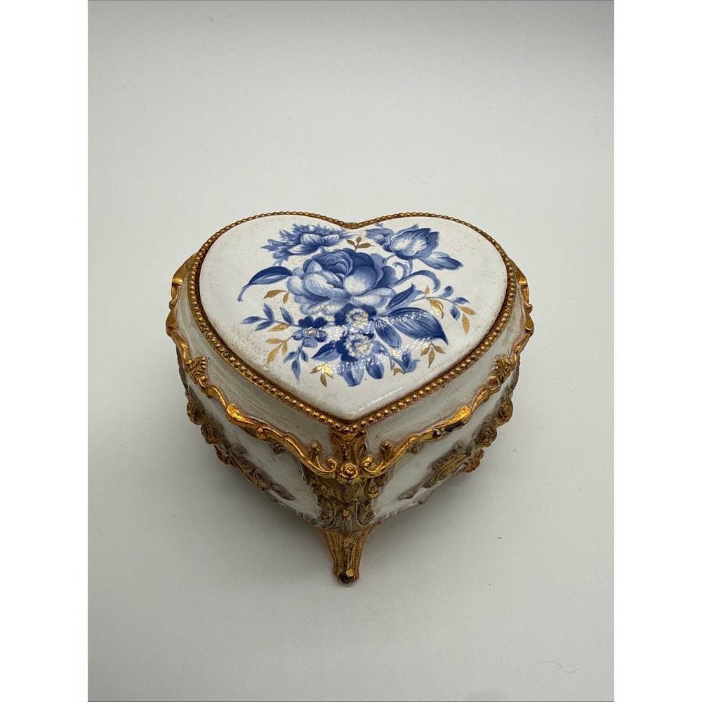 Vintage Linden? White Ceramic Blue Floral Design  Heart  Shape Music Trinket Box